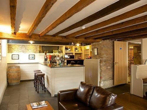Anchor Inn Далвертон Екстер'єр фото